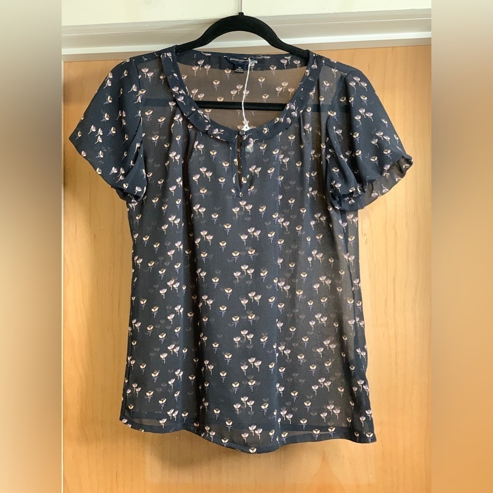 Banana Republic Floral Print Women's Top. Size-X-Small